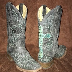 Corral boots